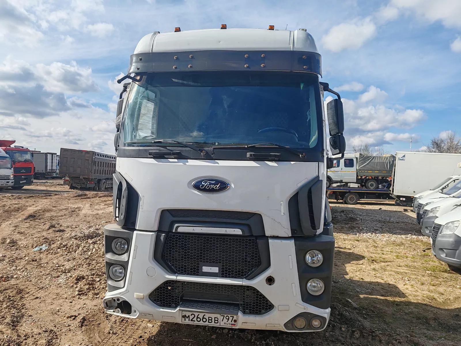 Ford Cargo 4x2 Седельный тягач